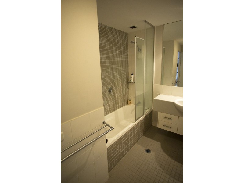 15/2 Campbell St, Toowong QLD 4066