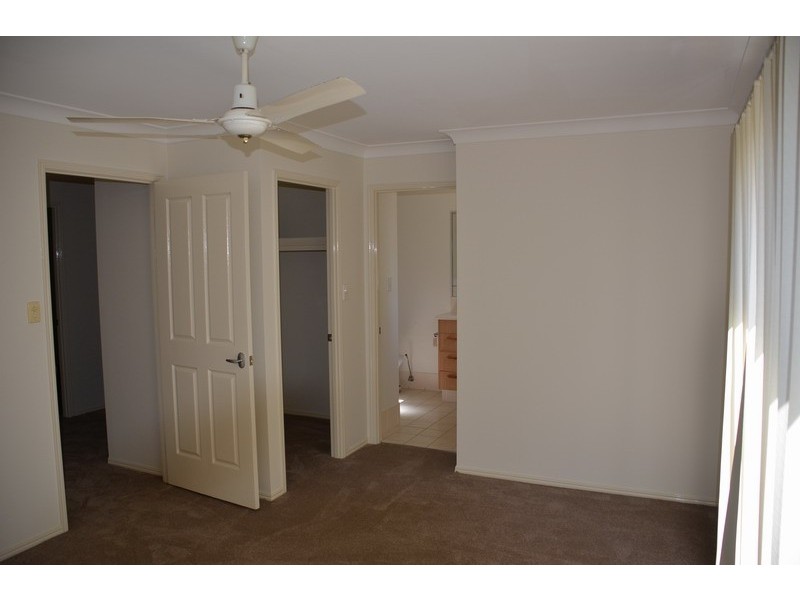 48 Yodelay Street, Varsity Lakes QLD 4227