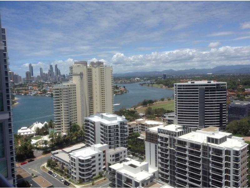 1 Como Crescent, Southport QLD 4215