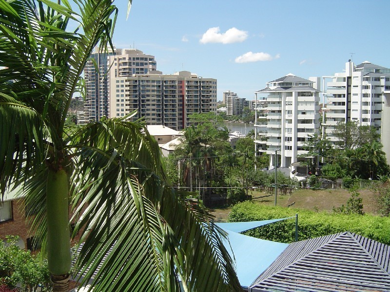 57 Lambert Street, Kangaroo Point QLD 4169