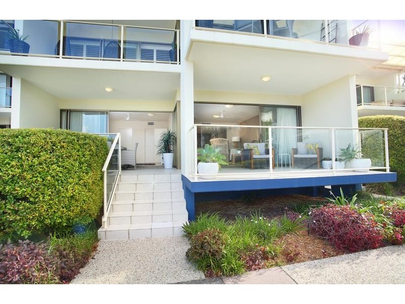 1 Grenada Way, Kawana Island QLD 4575