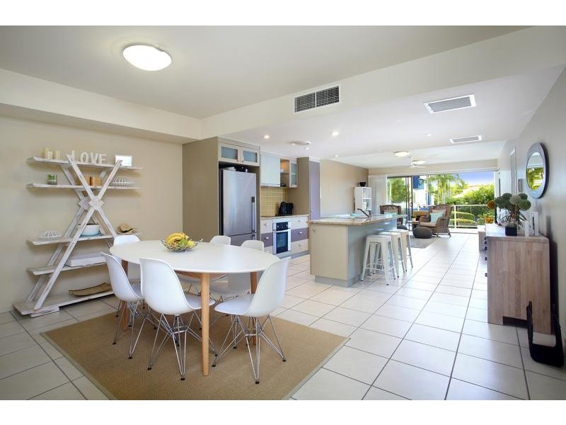 1 Grenada Way, Kawana Island QLD 4575