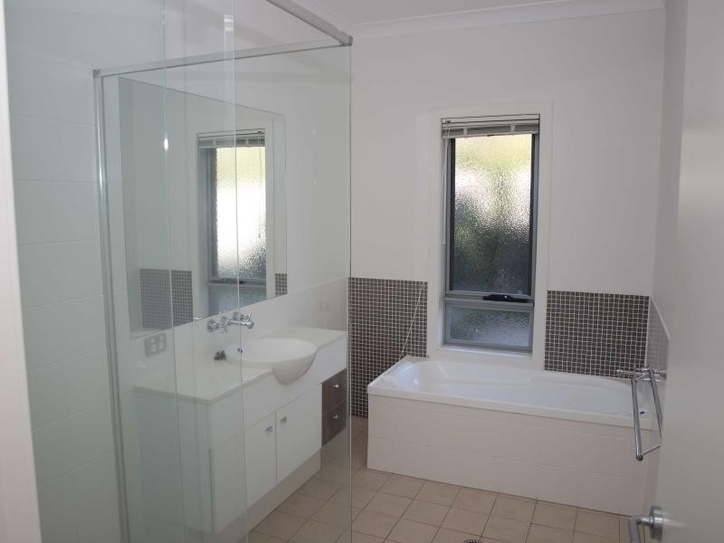 Varsity Lakes QLD 4227