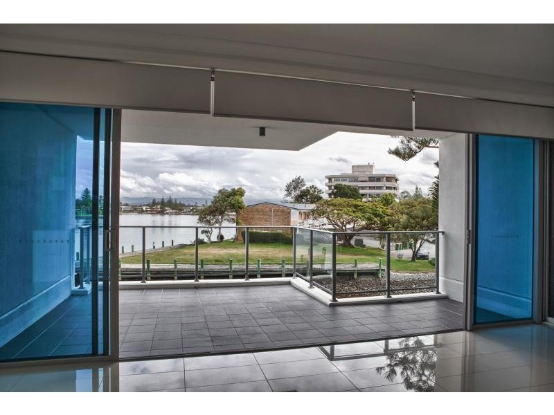 207/30 Paradise Island, Surfers Paradise QLD 4217