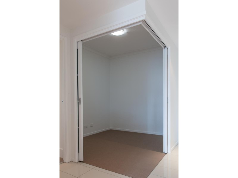 207/30 Paradise Island, Surfers Paradise QLD 4217