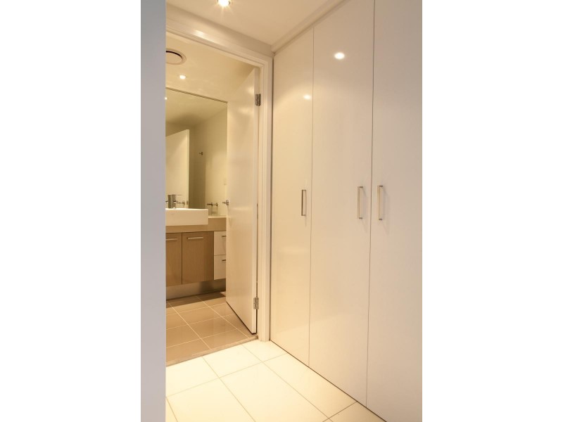 207/30 Paradise Island, Surfers Paradise QLD 4217