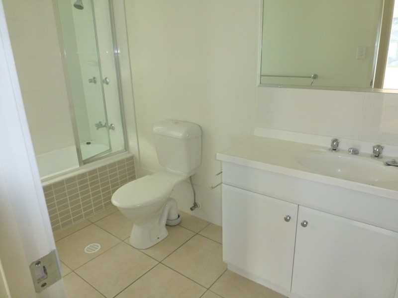 30 Carmarthen Circuit, Pacific Pines QLD 4211