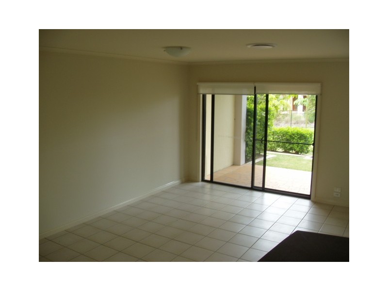 8846/8846 Magnolia Drive East, Hope Island QLD 4212