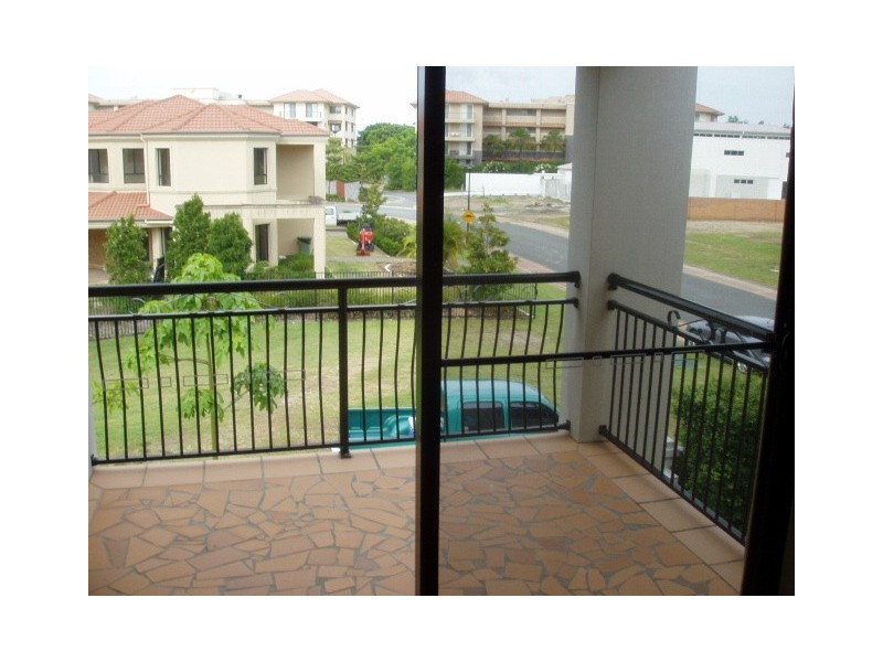 8846/8846 Magnolia Drive East, Hope Island QLD 4212