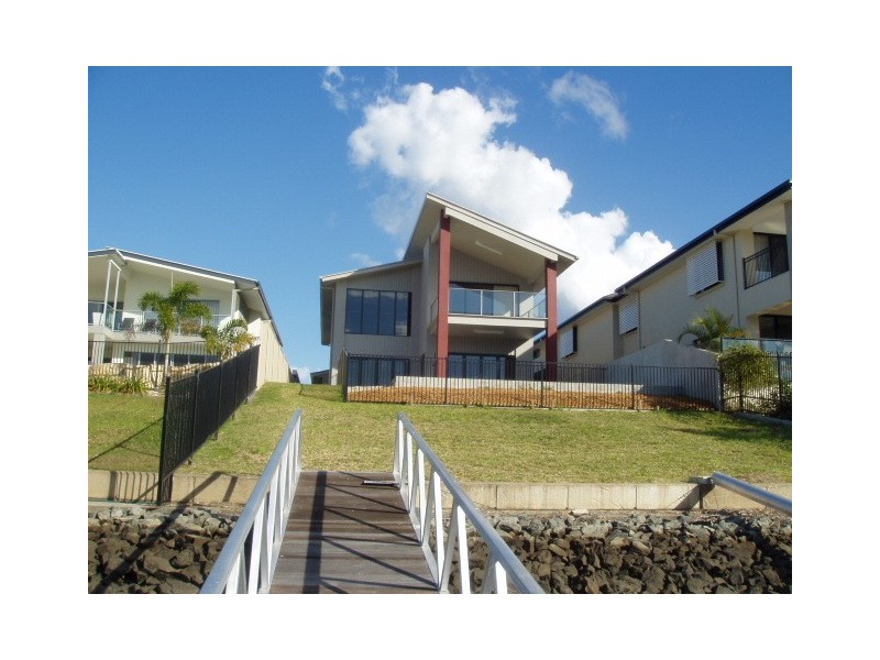 51 Coomera Court, Helensvale QLD 4212