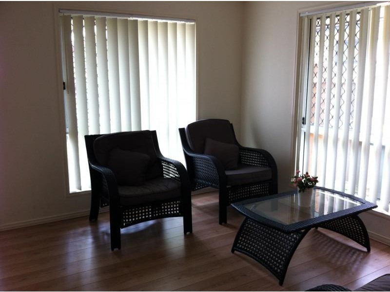 27 Orangetip Crescent, Calamvale QLD 4116