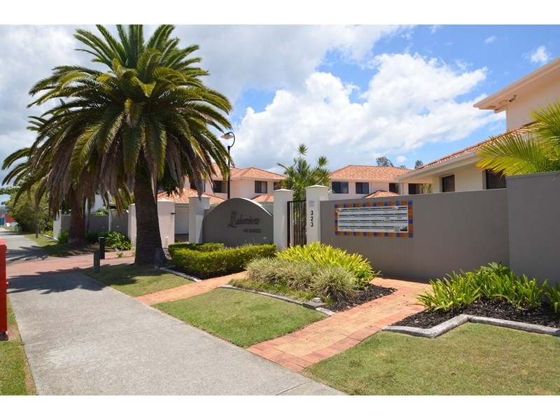 18/323 Christine Avenue, Varsity Lakes QLD 4227