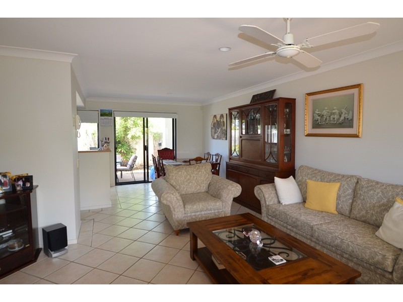 18/323 Christine Avenue, Varsity Lakes QLD 4227