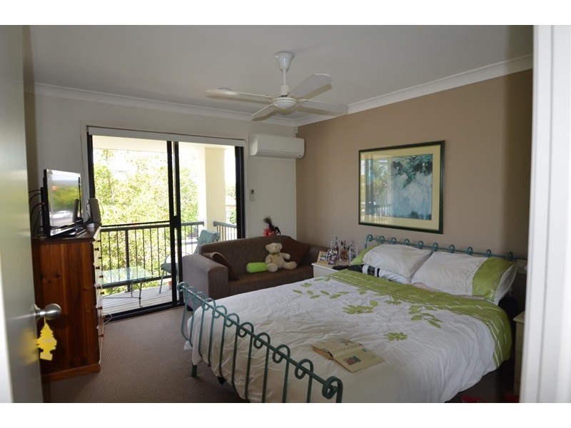 18/323 Christine Avenue, Varsity Lakes QLD 4227