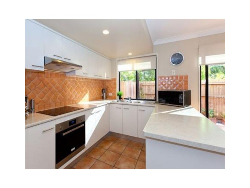 1158 Cavendish Rd, Mount Gravatt East QLD 4122