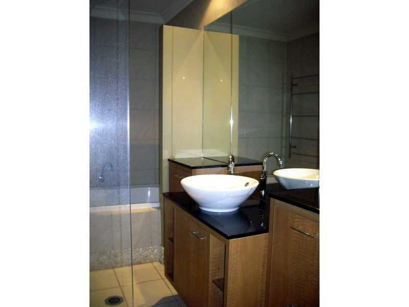 2/7 Elliott St, Surfers Paradise QLD 4217