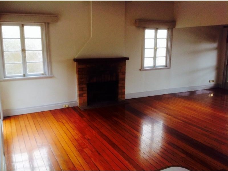 12 Saint James Street, Highgate Hill QLD 4101