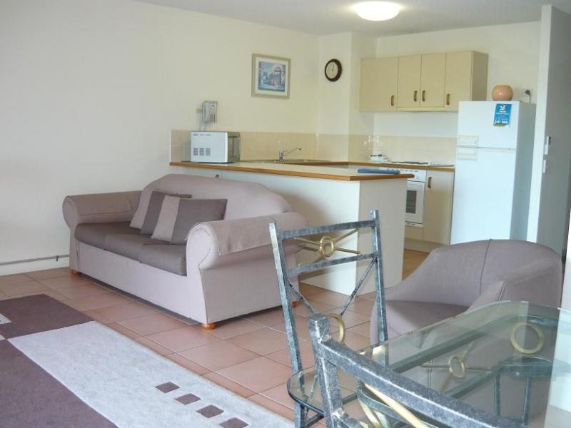 2/3 Landsborough Parade, Caloundra QLD 4551