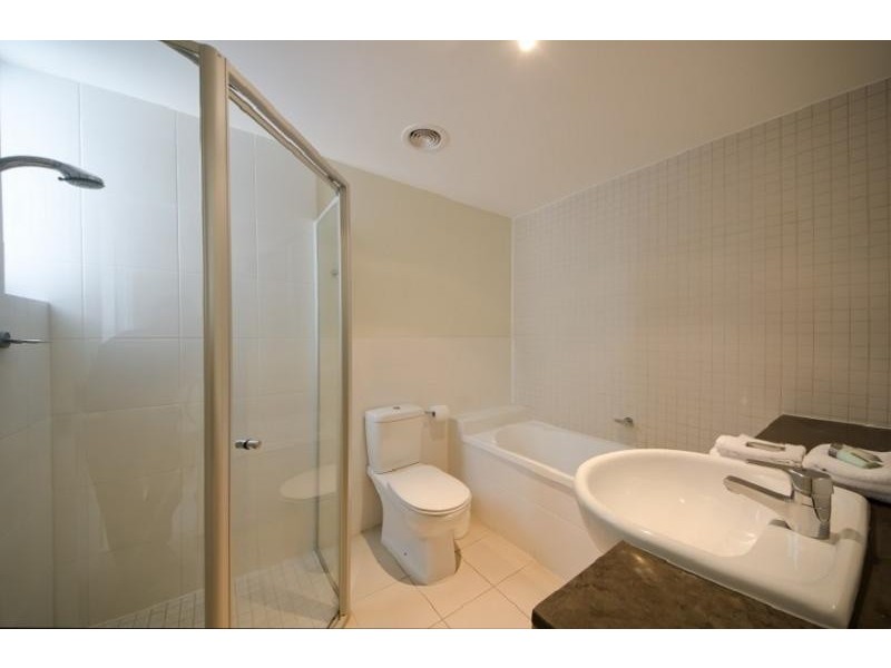 21 Cypress Avenue, Surfers Paradise QLD 4217