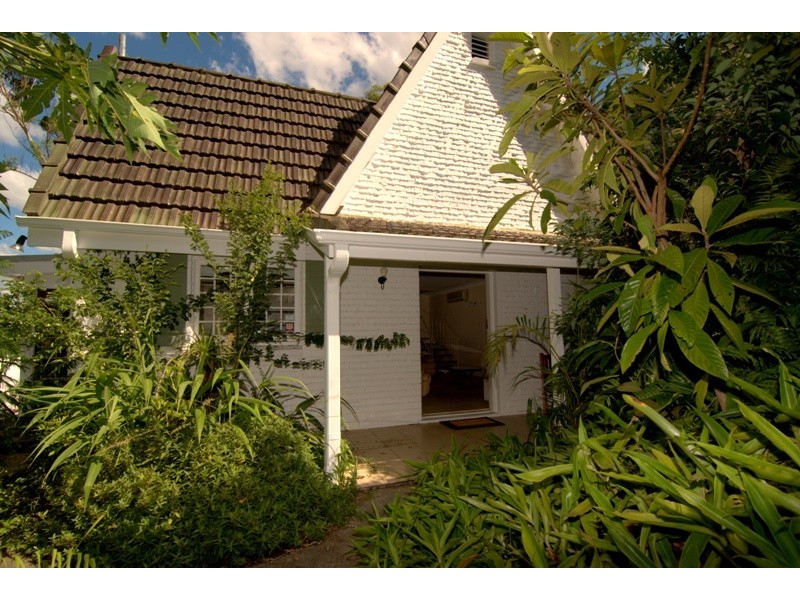 34 Simpsons Road, Bardon QLD 4065