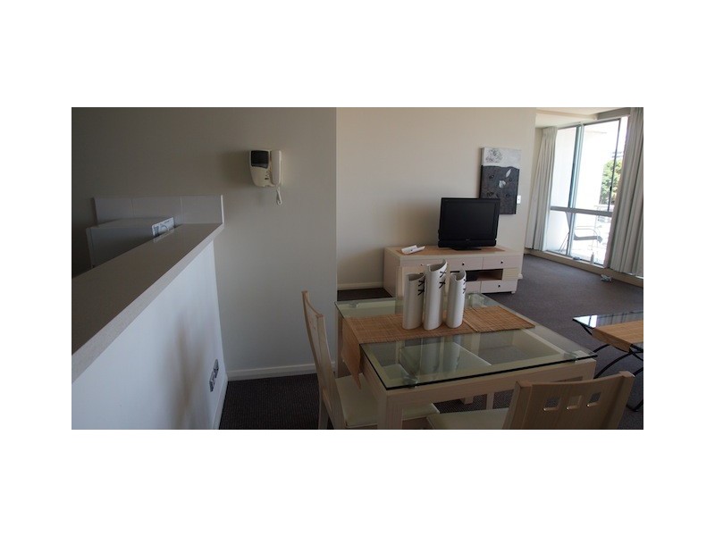 1 Como Cresent, Southport QLD 4215