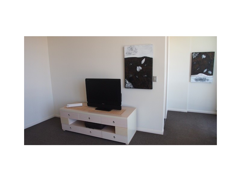 1 Como Cresent, Southport QLD 4215