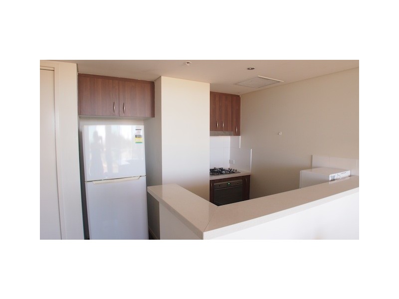 1 Como Cresent, Southport QLD 4215