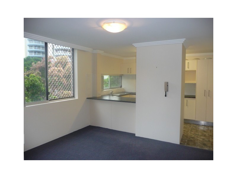 10/12 Goodwin Terrace, Burleigh Heads QLD 4220