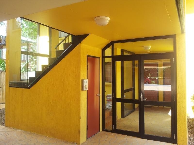 8/43 Durham St, St Lucia QLD 4067