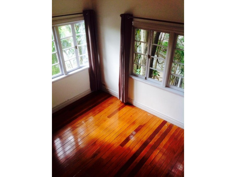 12 St James Street, Highgate Hill QLD 4101