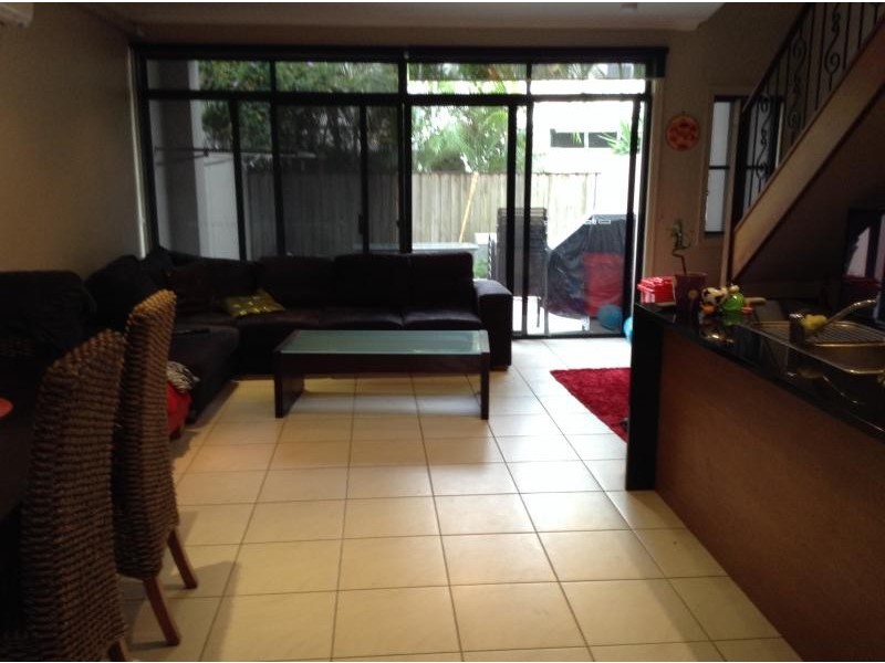 28/7 Elliott St, Surfers Paradise QLD 4217
