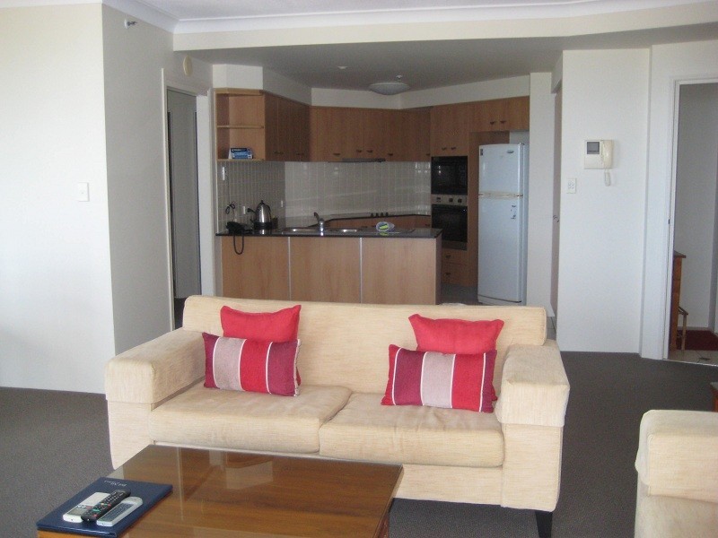 2132/2633 Gold Coast Highway, Broadbeach QLD 4218