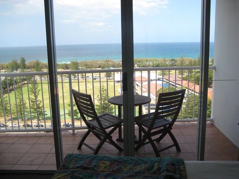 2132/2633 Gold Coast Highway, Broadbeach QLD 4218