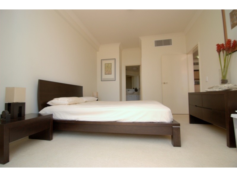 45 Deakin Street, Kangaroo Point QLD 4169