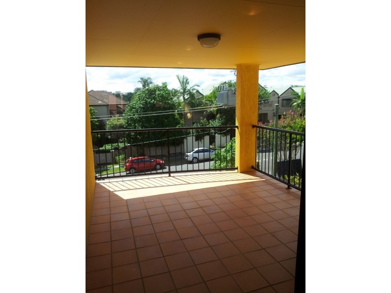8/43 Durham St, St Lucia QLD 4067