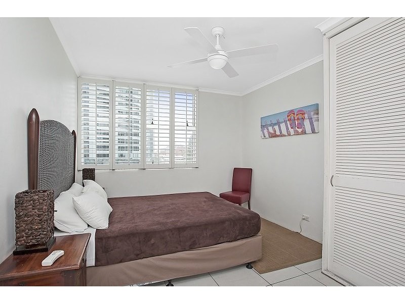 17/4-10 Clifford St (cnr Northcliffe), Surfers Paradise QLD 4217
