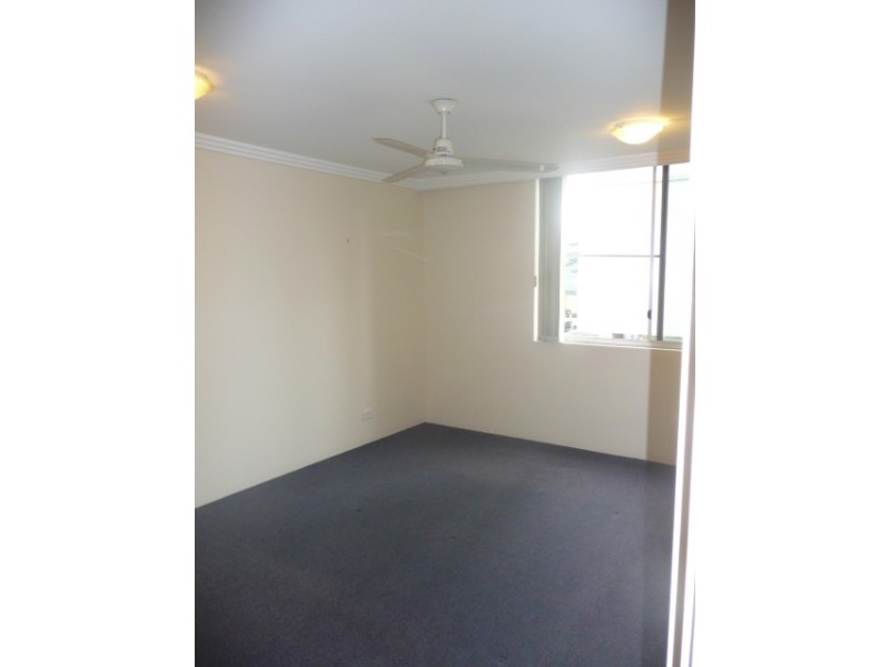 10/17 Laycock Street, Surfers Paradise QLD 4217