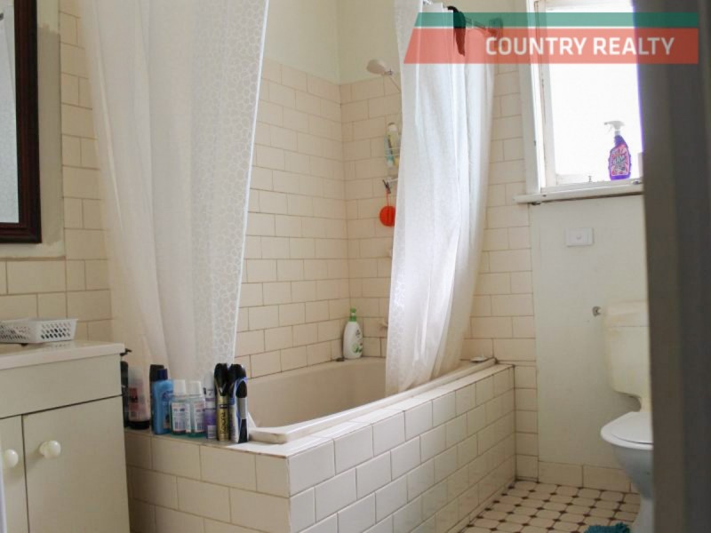 12 Turner Street, Northam WA 6401