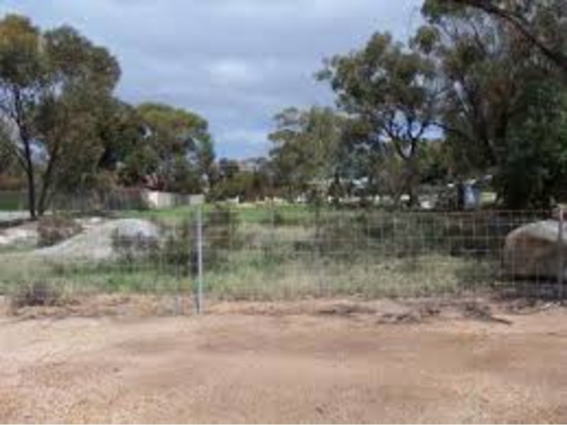 34 Egeberg Street, Cunderdin WA 6407