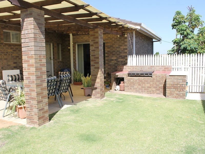 62 Goomalling Road, Northam WA 6401