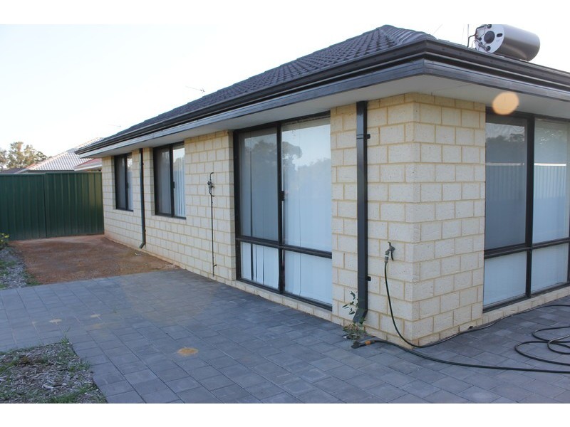 9 Riverside Outlook, Northam WA 6401