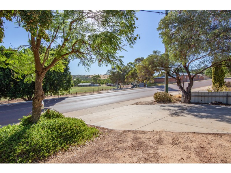 18 Telegraph Road, Toodyay WA 6566