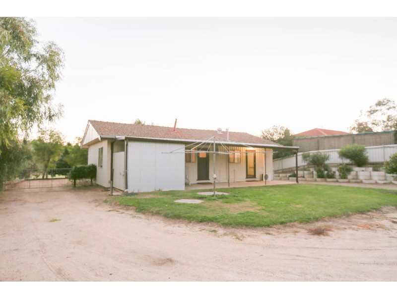 18 Telegraph Road, Toodyay WA 6566