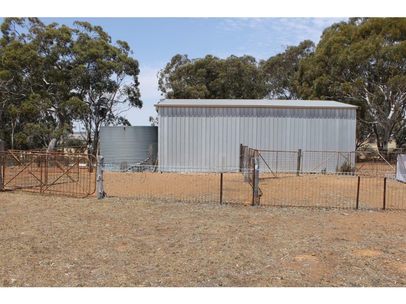 740 Smith Road, Katrine, Clackline WA 6564