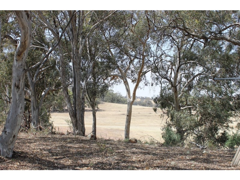 740 Smith Road, Katrine, Clackline WA 6564