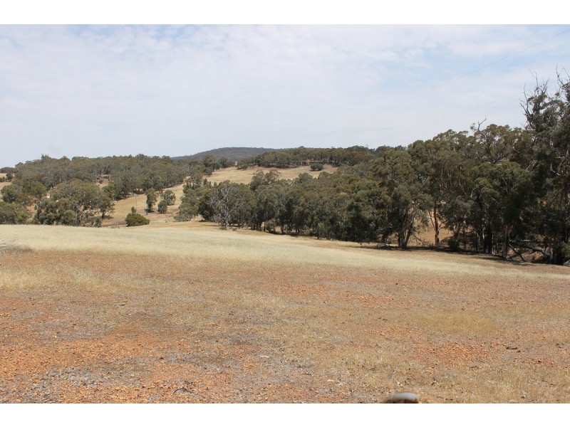 740 Smith Road, Katrine, Clackline WA 6564