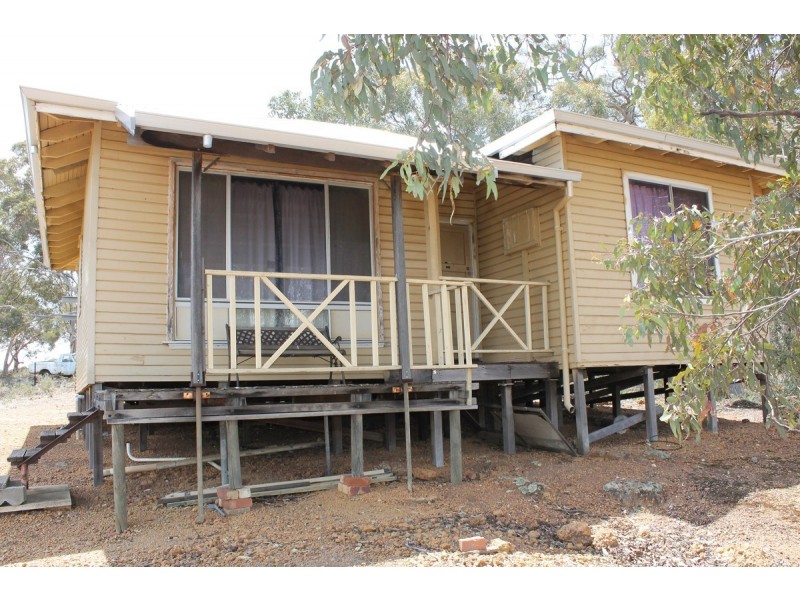 740 Smith Road, Katrine, Clackline WA 6564