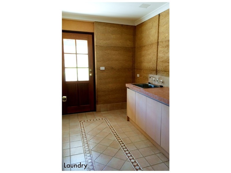 28 River Road, Toodyay WA 6566