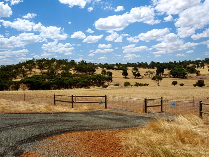 100 to 136 Balgaling Road, Toodyay WA 6566