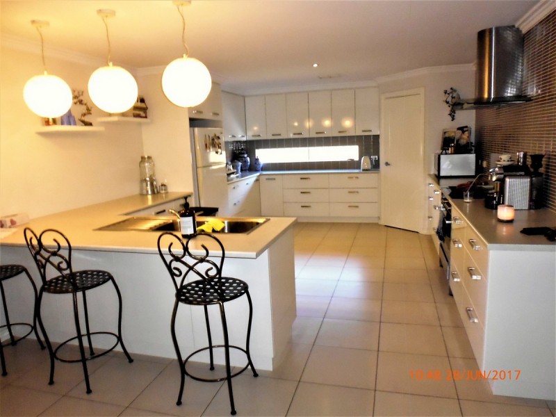 15 Bunker Way, Northam WA 6401